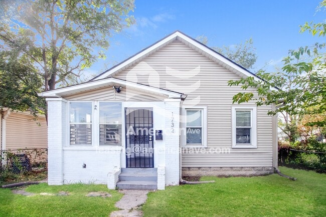 Building Photo - 1732 Draper St