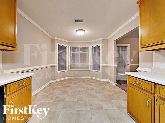 Building Photo - 10900 Thrasher Rd