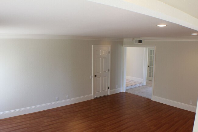 Building Photo - Gorgeous Madrid Del Lago Home w/ Panoramic...