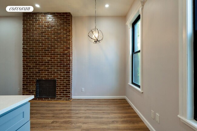Foto del edificio - 741 Decatur St