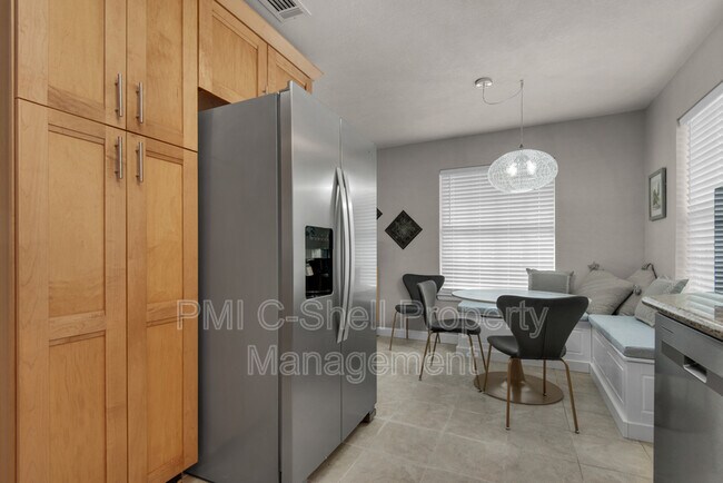 Building Photo - 3009 Laurel Dr
