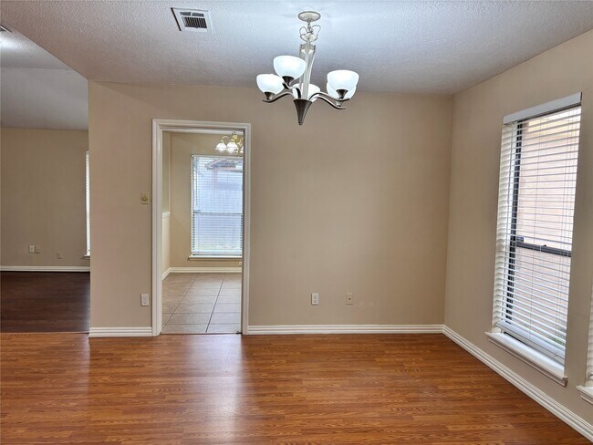 Foto del edificio - 15231 Cabots Landing Dr