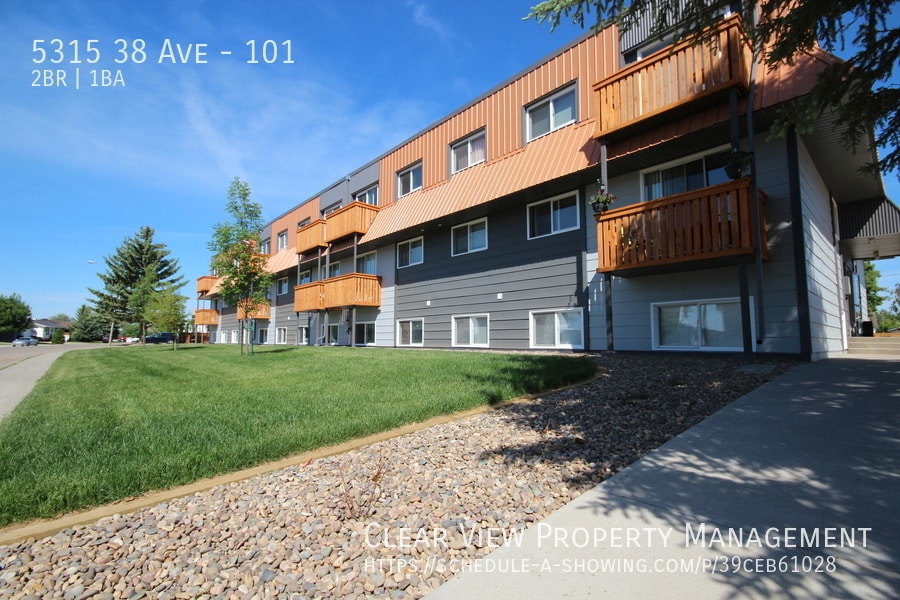 Primary Photo - ? Beautifully Renovated 2-Bedroom Suite in...