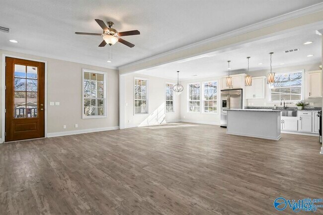 Building Photo - 1502 Rison Ave NE