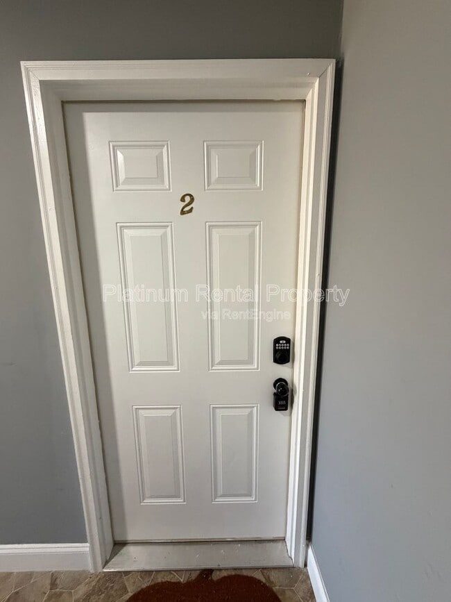 Photo - 1492 Waverly Way Apartment