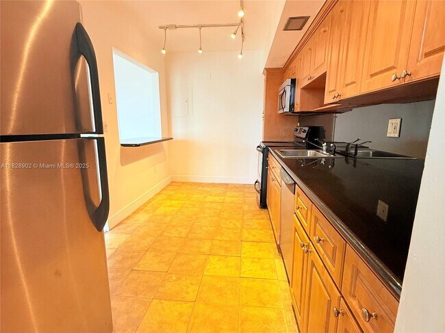 Foto del edificio - 1316 NE 105th St