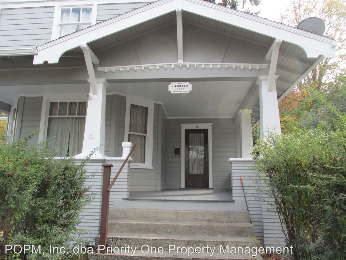 Primary Photo - 4 br, 2 bath House - 706 Jackson St.