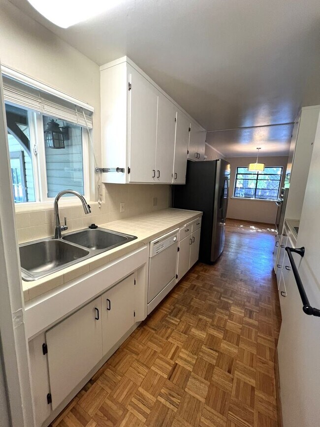 Foto del edificio - Immaculate 3/2 Near Big Chico Creek-Must See!