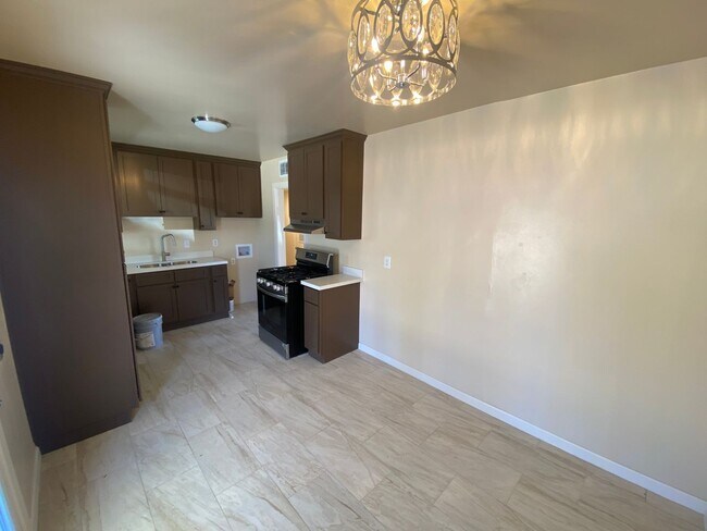 Foto del edificio - HOME FOR RENT NORTHEAST EL PASO