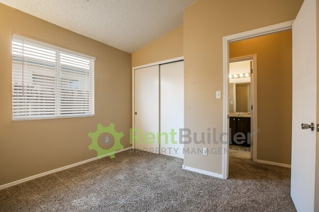 Building Photo - CALL US TODAY AT (505) 808-6467 TO SCHEDUL...