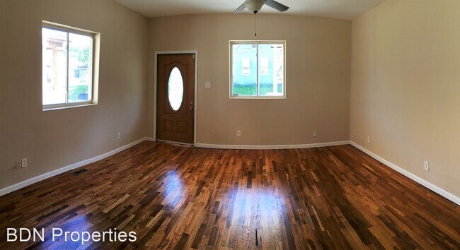 Building Photo - 3 br, 1 bath House - 4059 Schiller Ave
