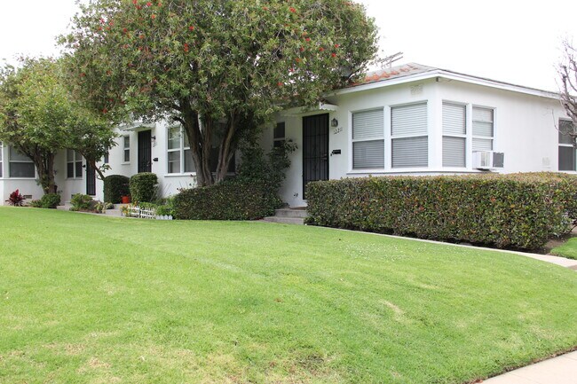 Foto del edificio - 12215 Ocean Park Blvd