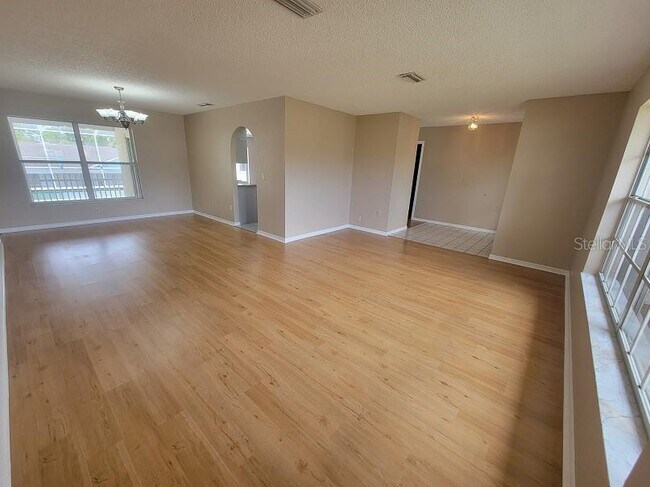 Foto del edificio - 4384 Landover Blvd