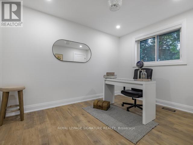 Building Photo - 16 Ennismore Pl