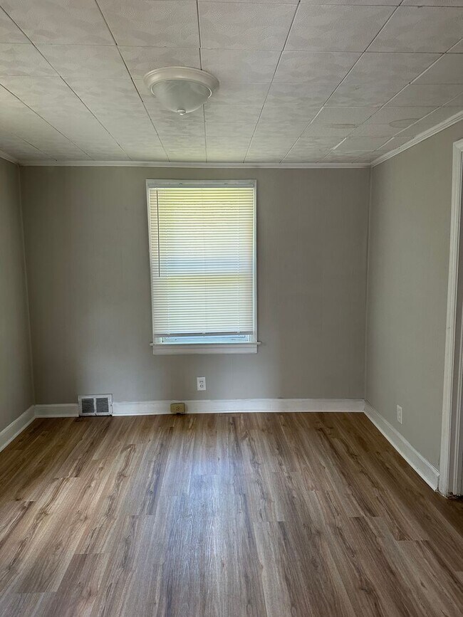 Building Photo - 3 Bedroom/ 1 Bath Home in Walkertown