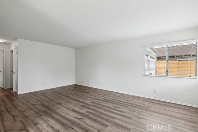 Foto del edificio - 375 Woodland Pl