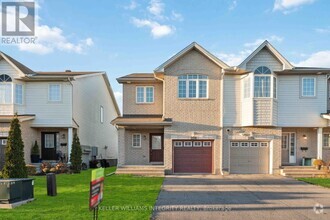 Building Photo - 206 Macoun Cir