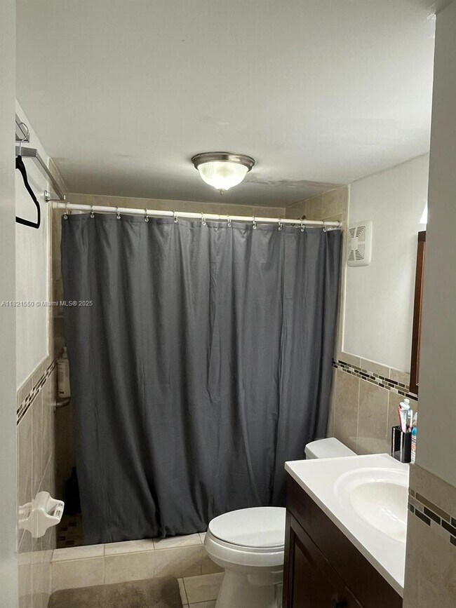 Foto del edificio - 1555 W 44th Pl