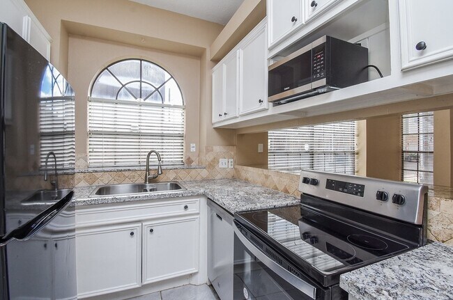 Building Photo - 8888 Benning Dr