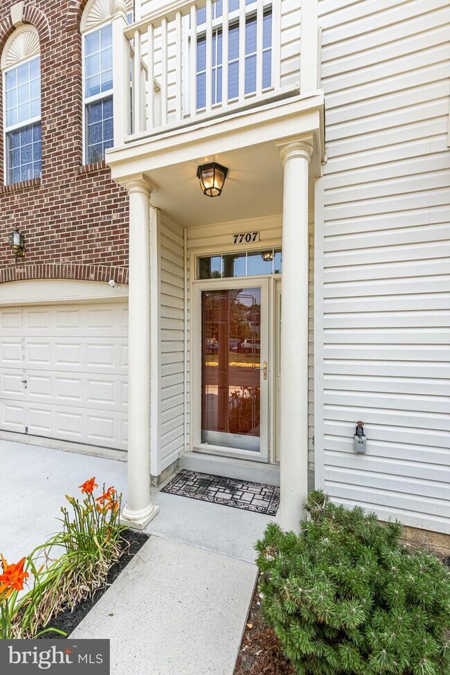 Foto del edificio - 7707 Sullivan Cir