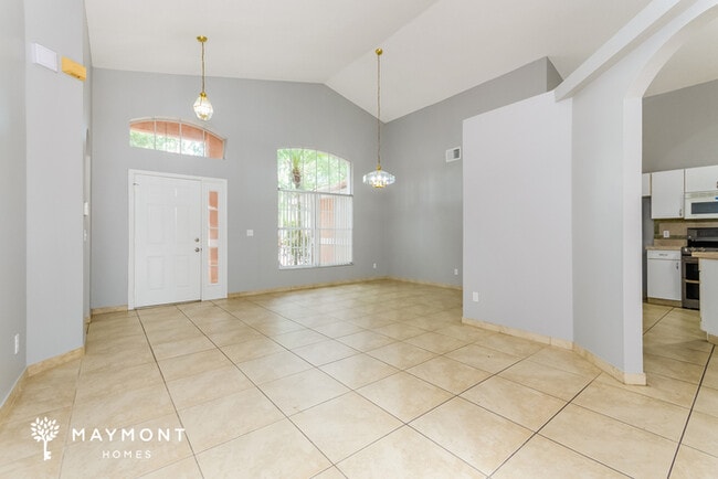Building Photo - 4417 White Oak Cir