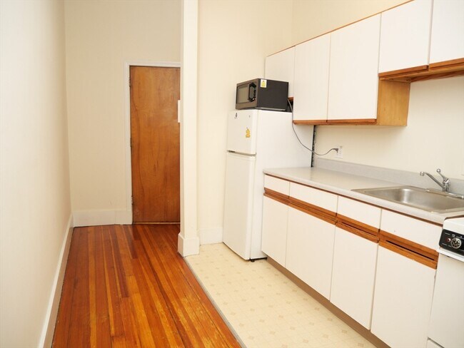 Foto del edificio - 1382 Beacon St