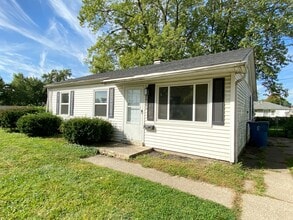 Building Photo - 7914 Beech Ave