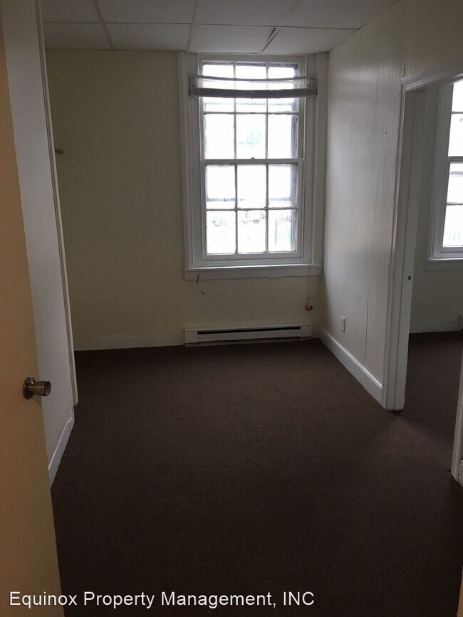 Building Photo - 136 Bushkill St