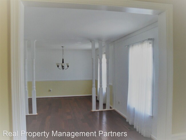 Foto del edificio - 4 br, 2 bath House - 2049 Longmeadow Lane