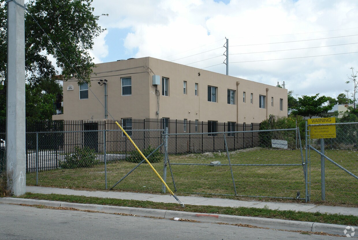 Building Photo - 219 NW 10th St