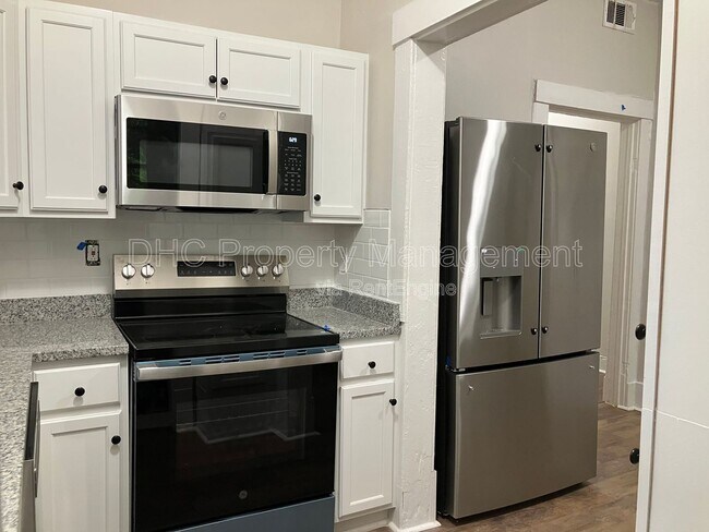 Foto del edificio - 2207 Bell St