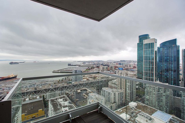 Building Photo - Live High Above the Sky at the Infinity