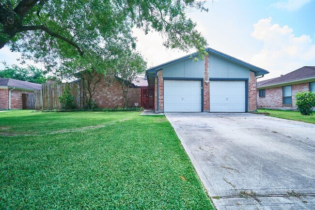 Building Photo - 7315 Windvine Dr