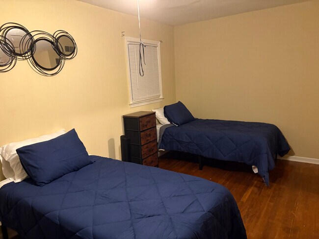 Foto del edificio - 3401casa Sandy Woods Ln