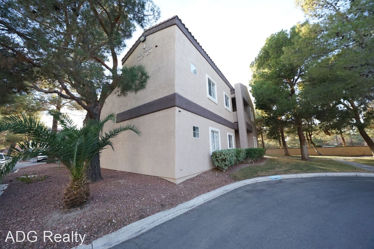 Foto principal - 2 br, 2 bath House - 5250 S Rainbow Blvd #...