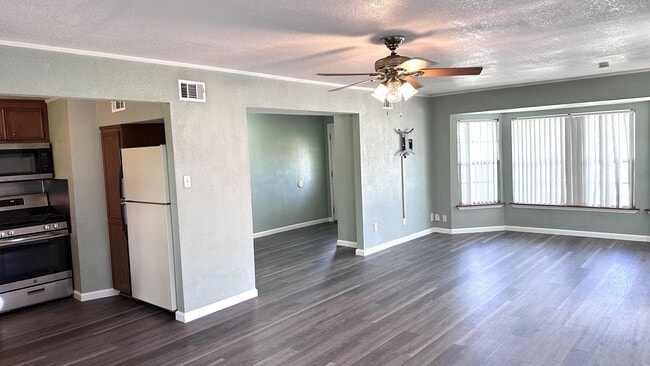 Building Photo - 3910 Herring Dr