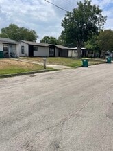 Building Photo - 401 W Lindbergh Blvd
