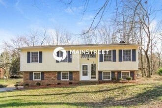 Building Photo - 4441 Fernbrook Dr