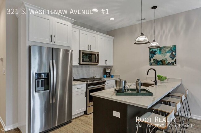 Building Photo - Newer Construction East Garfield Park 2 Be...