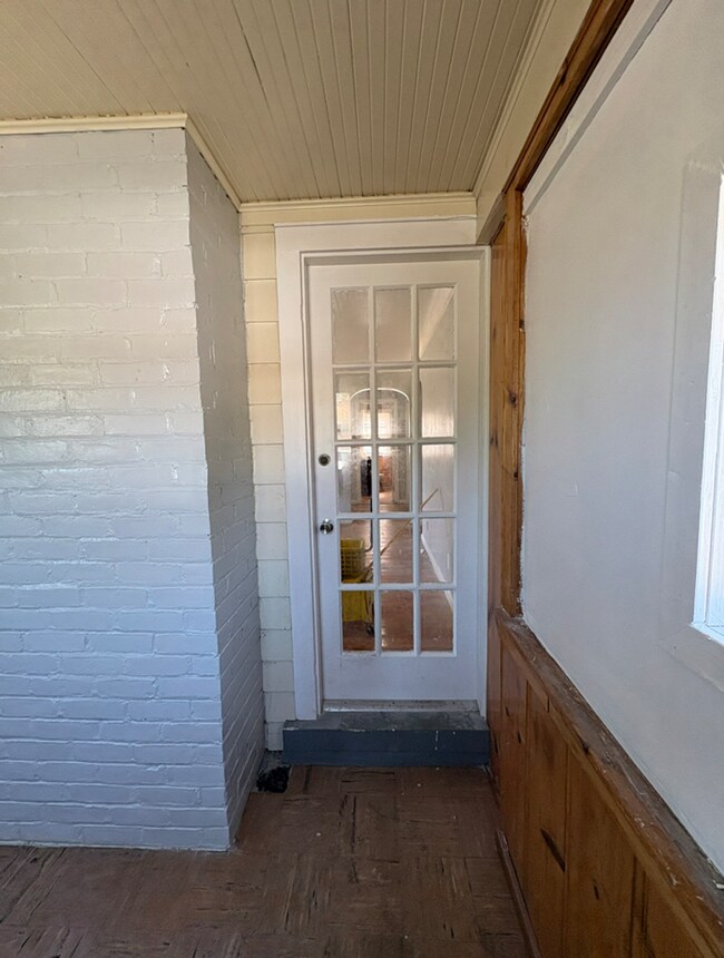 Foto del edificio - 5115 Farmbrook St