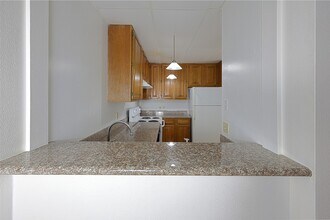 Building Photo - 2209 S Braeswood Blvd