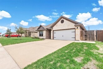 Building Photo - 4105 Muncaster Ln Building Photo - 4105 Muncaster Ln