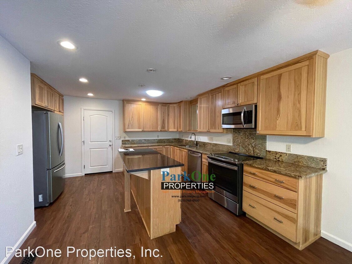 Foto principal - 3 br, 2.5 bath House - 200 Barnett Ter