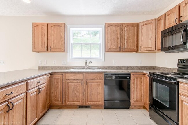 Building Photo - 620 Tall Oak Blvd | 3 Bed; 2.5 Bath with G...