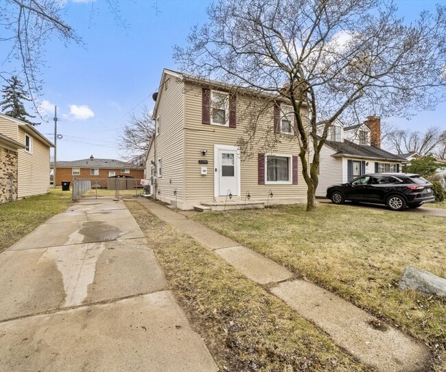 Building Photo - 23709 West Chicago