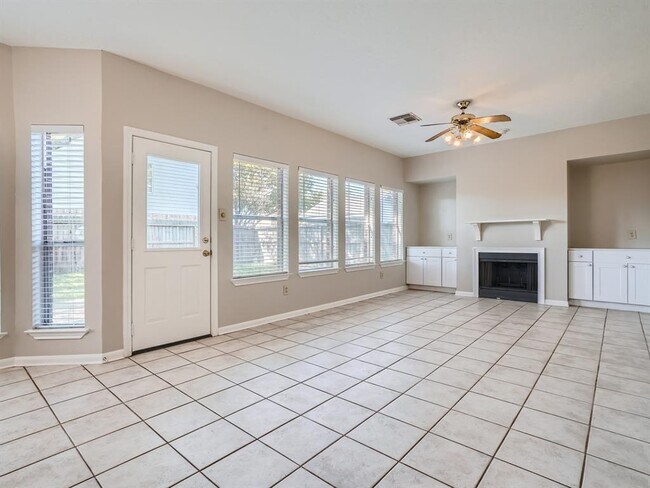 Building Photo - 5911 Klamath Falls Ct