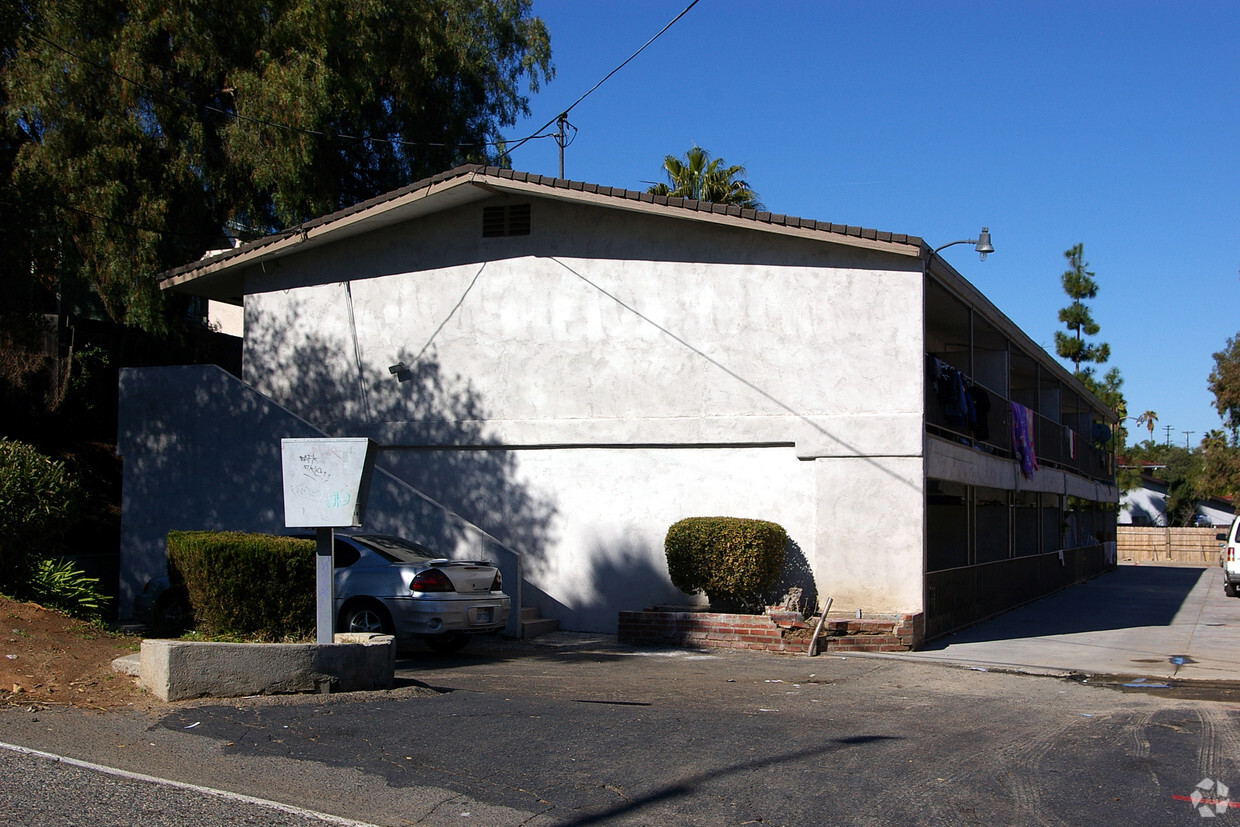 Building Photo - Hillside Manor