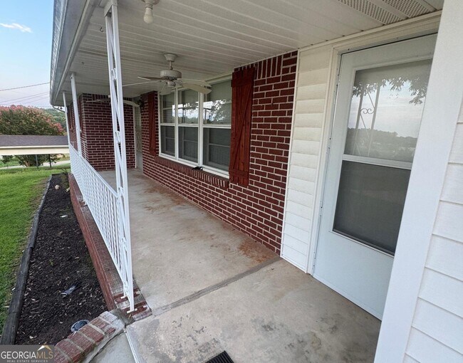 Foto del edificio - 4620 Woodlane Dr