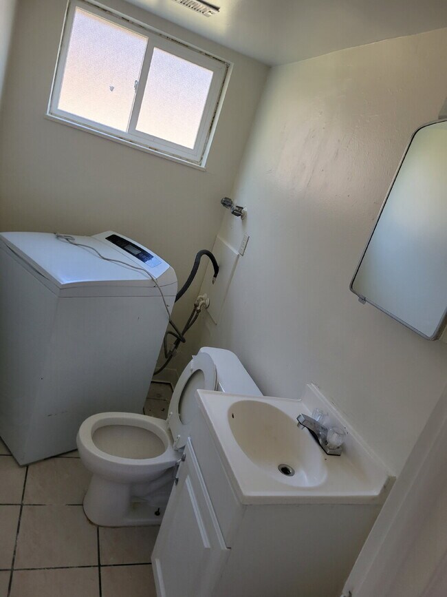 Foto del edificio - Aurora - 2 Bedroom, 2 Bathroom Duplex (13NE)