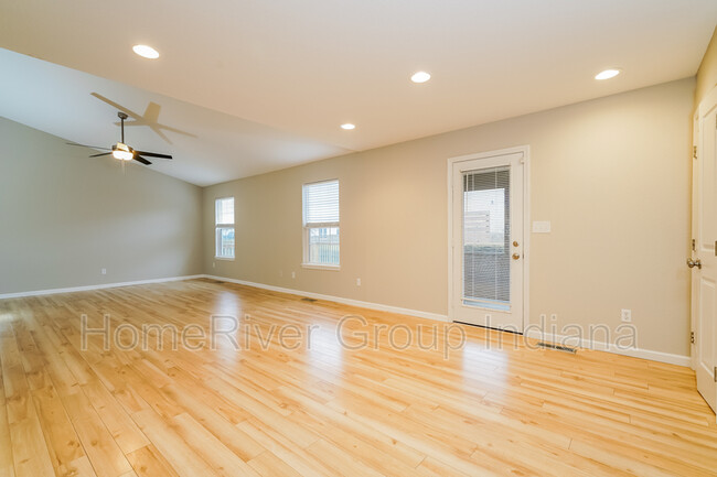 Building Photo - 5525 Bracken Cir